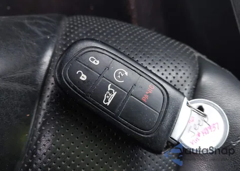 2016 Jeep Cherokee Limited из США, поврежденный, VIN 1C4PJMDSXGW148937